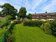 (13) Eine weitere Impression der Gartenfl�che mit Blickrichtung Geb�uder�ckseite *RESERVIERT*