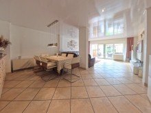 (10) �ber den weiteren Flurverlauf erreichen wir das einladende Wohn- und Esszimmer iTH: Endlich mehr Raum f�r Kinderlachen: Gepflegtes RMH mit Gartenidylle in Bottrop-Fuhlenbrock!