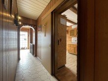 (5) �ber den Flurbereich erreichen Sie gegen�berliegend des Kellerabganges zun�chst die K�che *VERKAUFT*