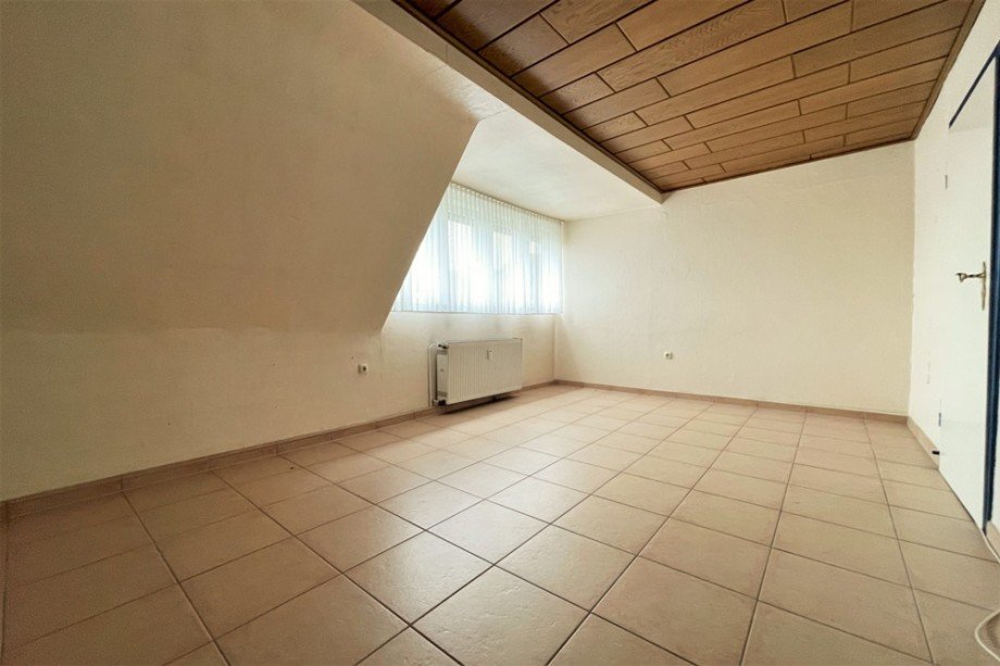 (22) Es folgen Impressionen aus den Wohnr�umen dieser Etage Einfamilienhaus Bottrop / Batenbrock