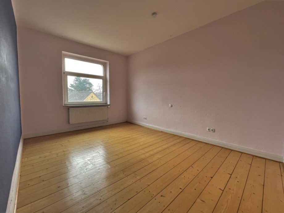 (23) Ein weiterer Schlafraum angrenzend an das Wohnzimmer Mehrfamilienhaus M�lheim an der Ruhr / Speldorf