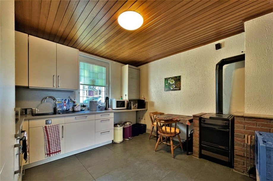 (7) Angrenzend an den Esszimmerbereich er�ffnet sich die ger�umige K�che Einfamilienhaus Bottrop / Stadtmitte