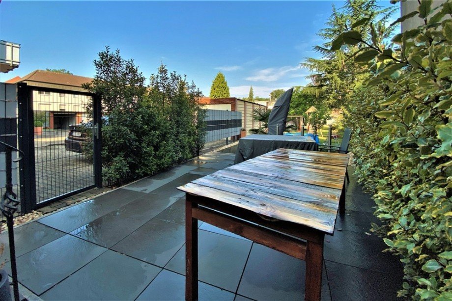 (7)Die Terrasse im Erdgeschoss mit Zugang in den Garten (Impressionen folgen) Mehrfamilienhaus Bottrop / Fuhlenbrock