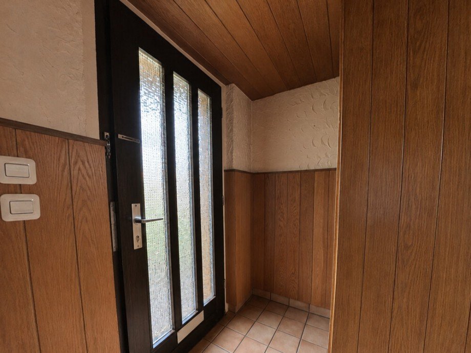 (3) Der Eingangsbereich im Inneren des Hauses Reihenendhaus Bottrop / Eigen