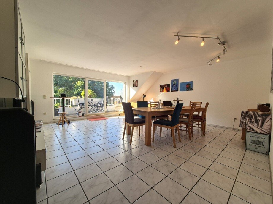 (10) Ein erster �berblick des Wohn- und Esszimmerbereichs Maisonettewohnung Bottrop / Vonderort