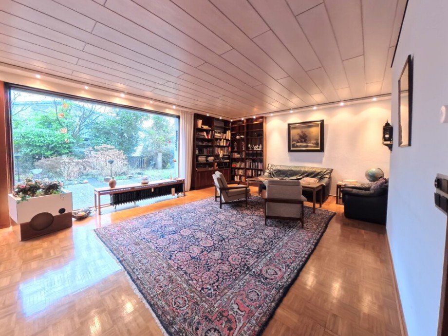 (8) Zun�chst betreten Sie das helle, ger�umige Wohnzimmer Mehrfamilienhaus Gladbeck / Gladbeck-Brauck