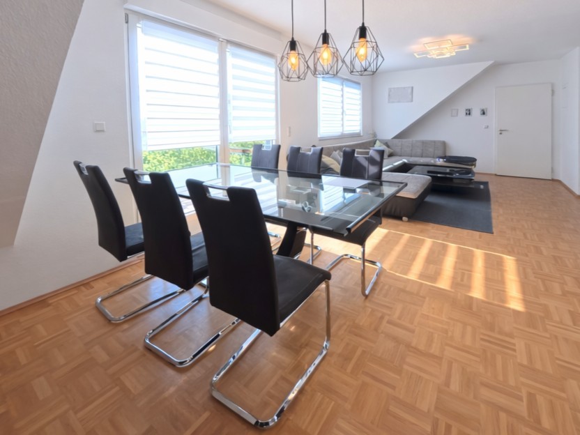 (10) Im weiteren Verlauf betreten Sie das ger�umige Wohn- und Esszimmer Dachgeschosswohnung Bottrop / Stadtmitte