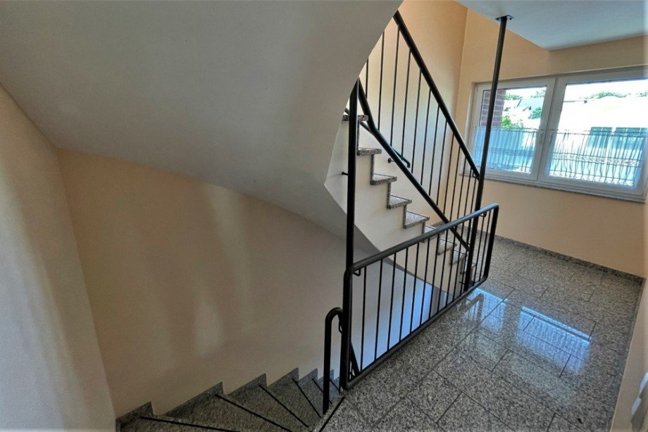 (16) Anschlie�end folgen nun Eindr�cke von den zugeh�rigen Kellerfl�chen Etagenwohnung Bottrop / Stadtmitte