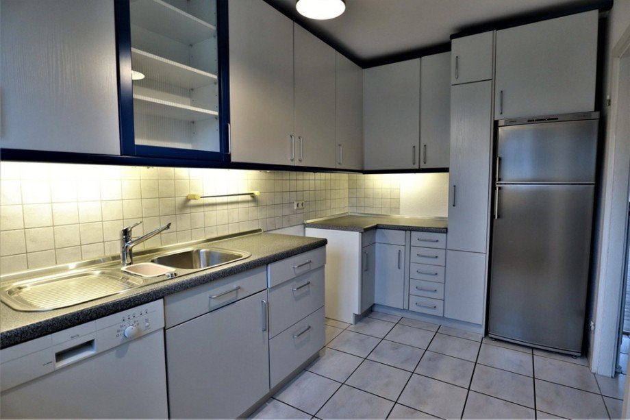 (7) Im Erdgeschoss abschlie�end ein Blick in die K�che Reihenmittelhaus Essen / Altenessen-Nord