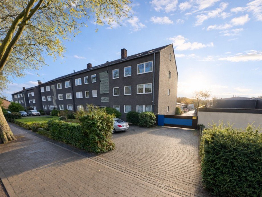 (2) Ein weiterer Blick auf die Geb�udefront Mehrfamilienhaus Gladbeck / Gladbeck-Brauck