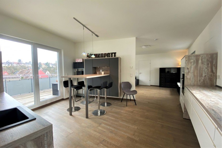 (11) Die K�che der ETW ist modern und hell geschnitten Dachgeschosswohnung Essen / Heidhausen