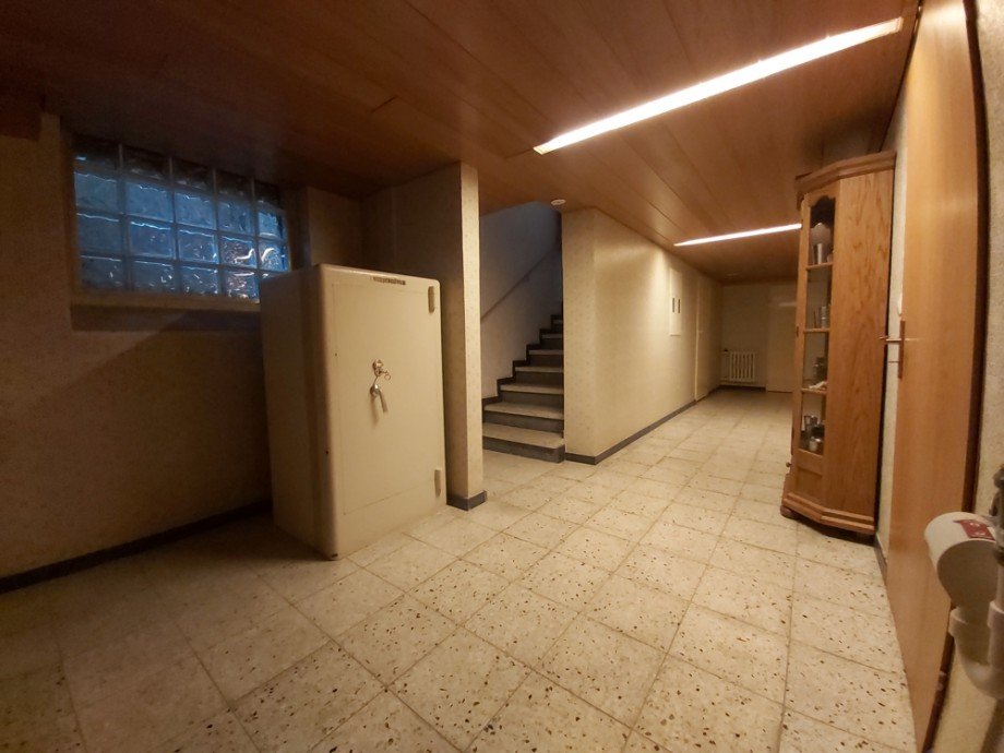 (19) Es folgen Eindr�cke aus dem Kellergeschoss Bungalow Bottrop / Kirchhellen