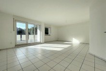 (12) Das gro�e und besonders helle Ess- und Wohnzimmer der ETW *VERKAUFT*