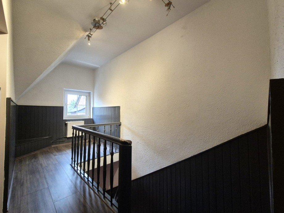 (14) Zur�ck im Inneren folgen Impressionen aus dem Obergeschoss Reihenmittelhaus Oberhausen / Sterkrade-Mitte