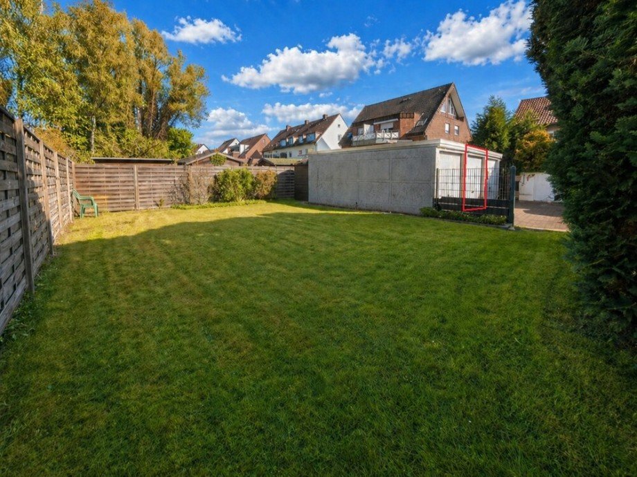 (29) Ebenfalls alleinig zur Wohnung geh�rend ist diese Gartenfl�che sowie die markierte PKW Garage Etagenwohnung Bottrop / Fuhlenbrock