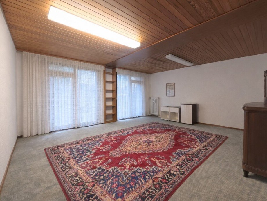 (16) Gegen�ber befindet sich dieser gr��z�gige Raum Mehrfamilienhaus Gladbeck / Gladbeck-Brauck