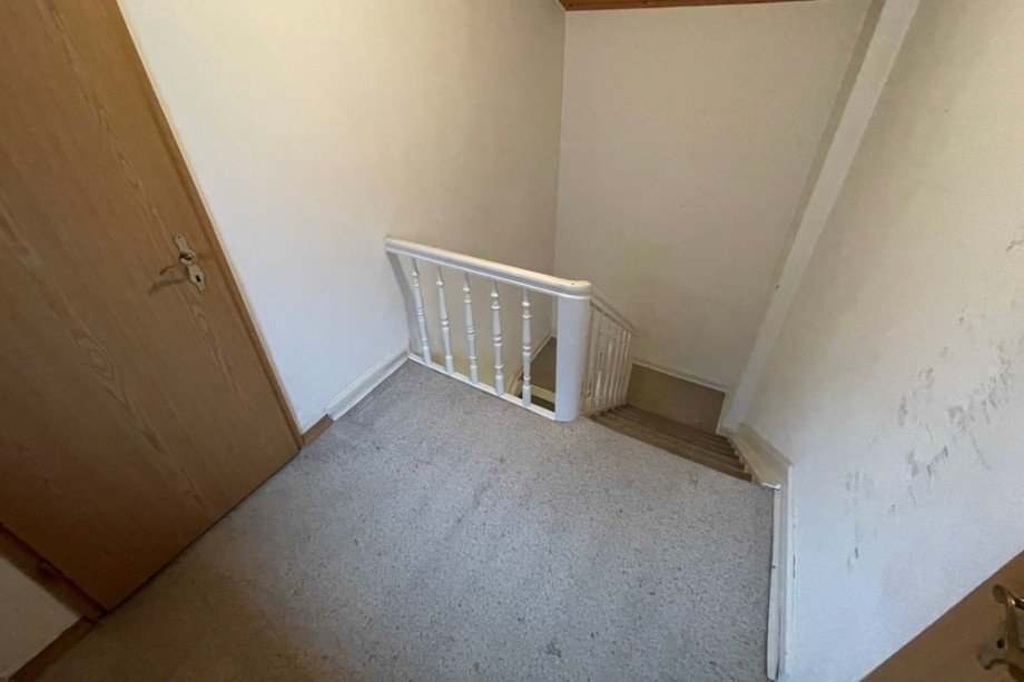 (42) Der �bersichtliche Flur im OG f�hrt Sie in die beiden Schlafzimmer Zweifamilienhaus Bottrop / Batenbrock