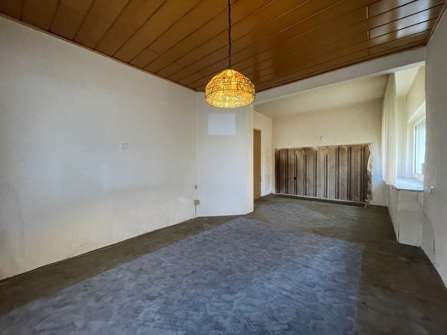 (11) Das ehemalige Wohn- und Esszimmer aus einer anderen Perspektive Reihenendhaus Bottrop / Fuhlenbrock