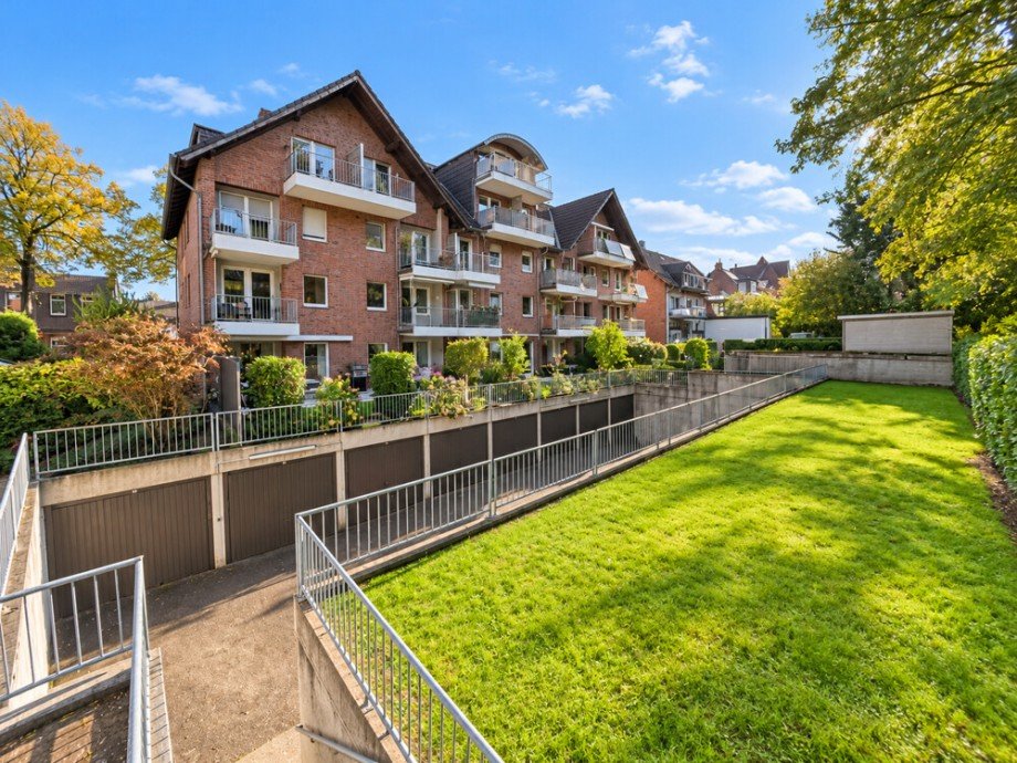 (30) Abschlie�end ein Blick auf die Geb�uder�ckseite Etagenwohnung Bottrop / Stadtmitte