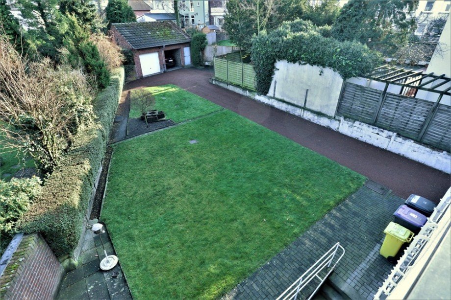 Ein Grundst�cks�berblick aus dem 1. Obergeschoss Mehrfamilienhaus Bottrop / Stadtmitte