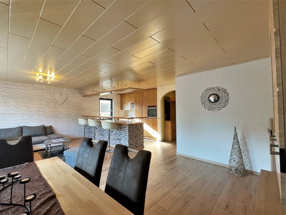 (15) Der Blick in Richtung der offenen K�che aus dem Esszimmerbereich Erdgeschosswohnung Oberhausen / Schwarze Heide